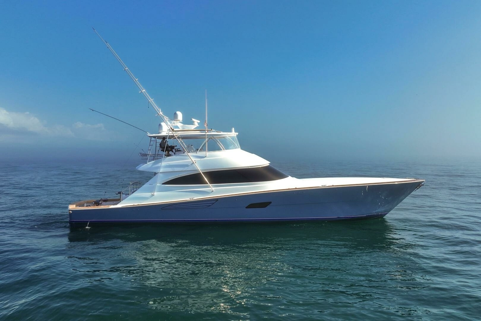 2025 90' Viking photo