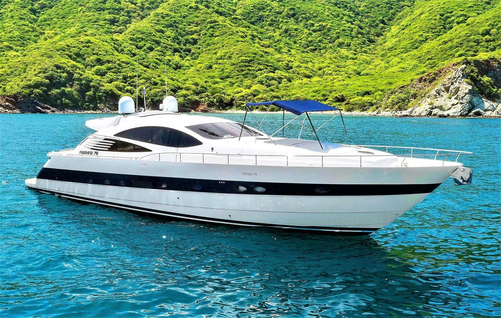 2005 76' Pershing photo