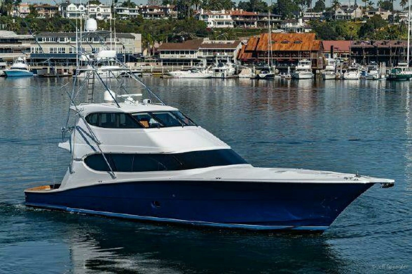 2008 77' Hatteras photo