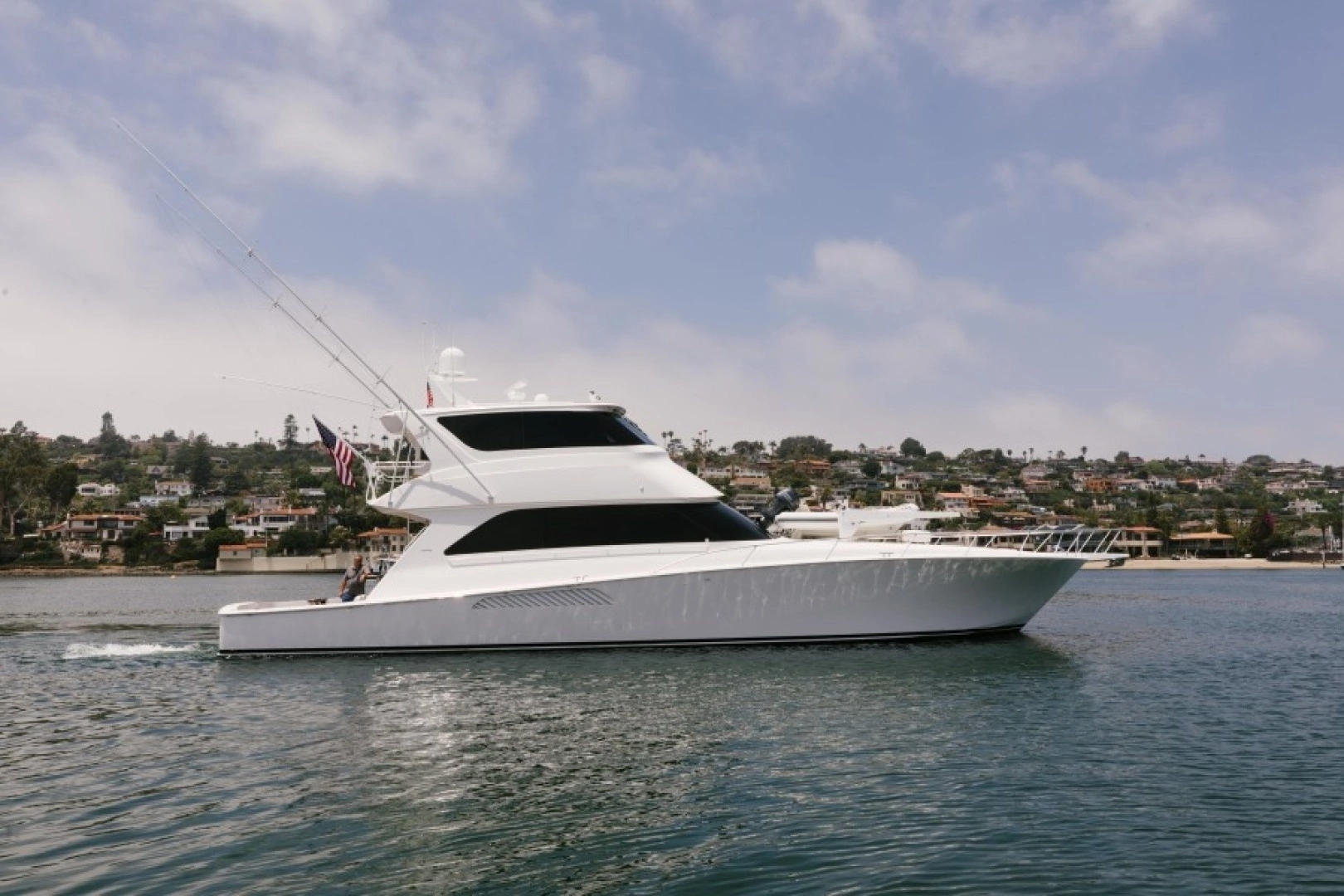 2006 74' Viking photo