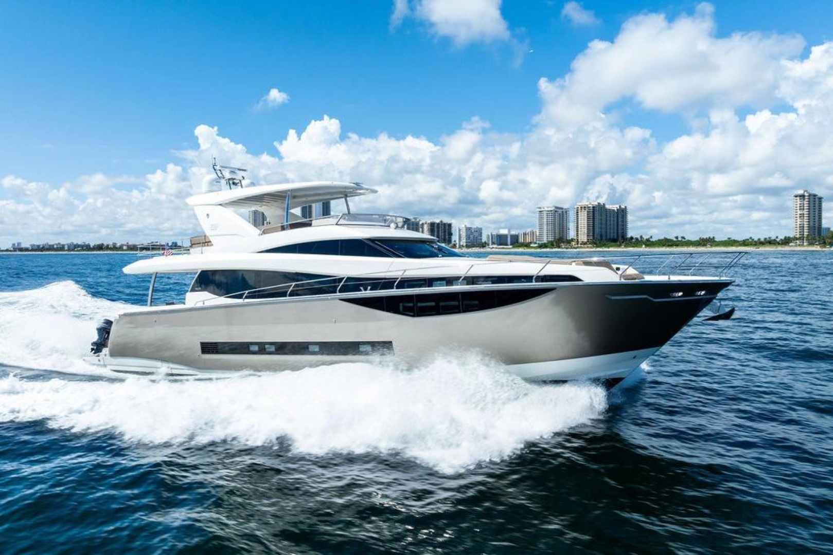 2016 75' Prestige photo