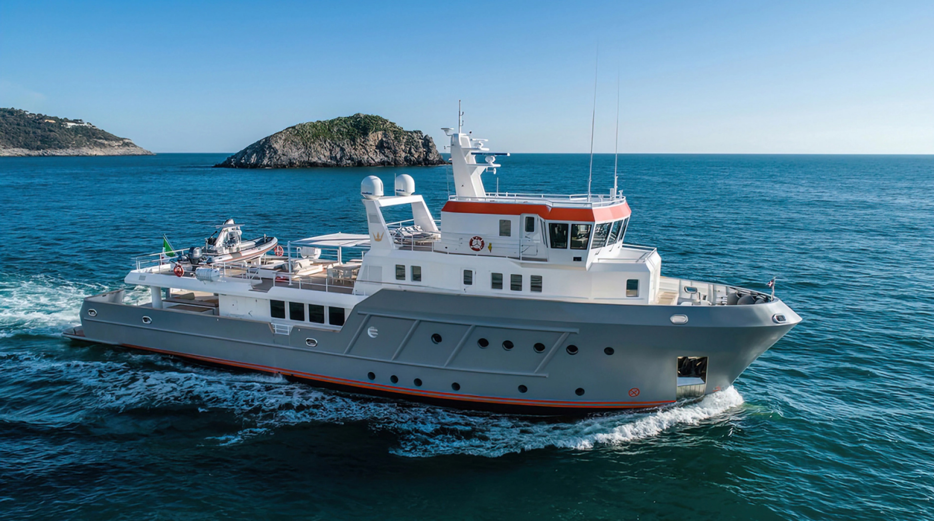 2028 130' Ocean King photo