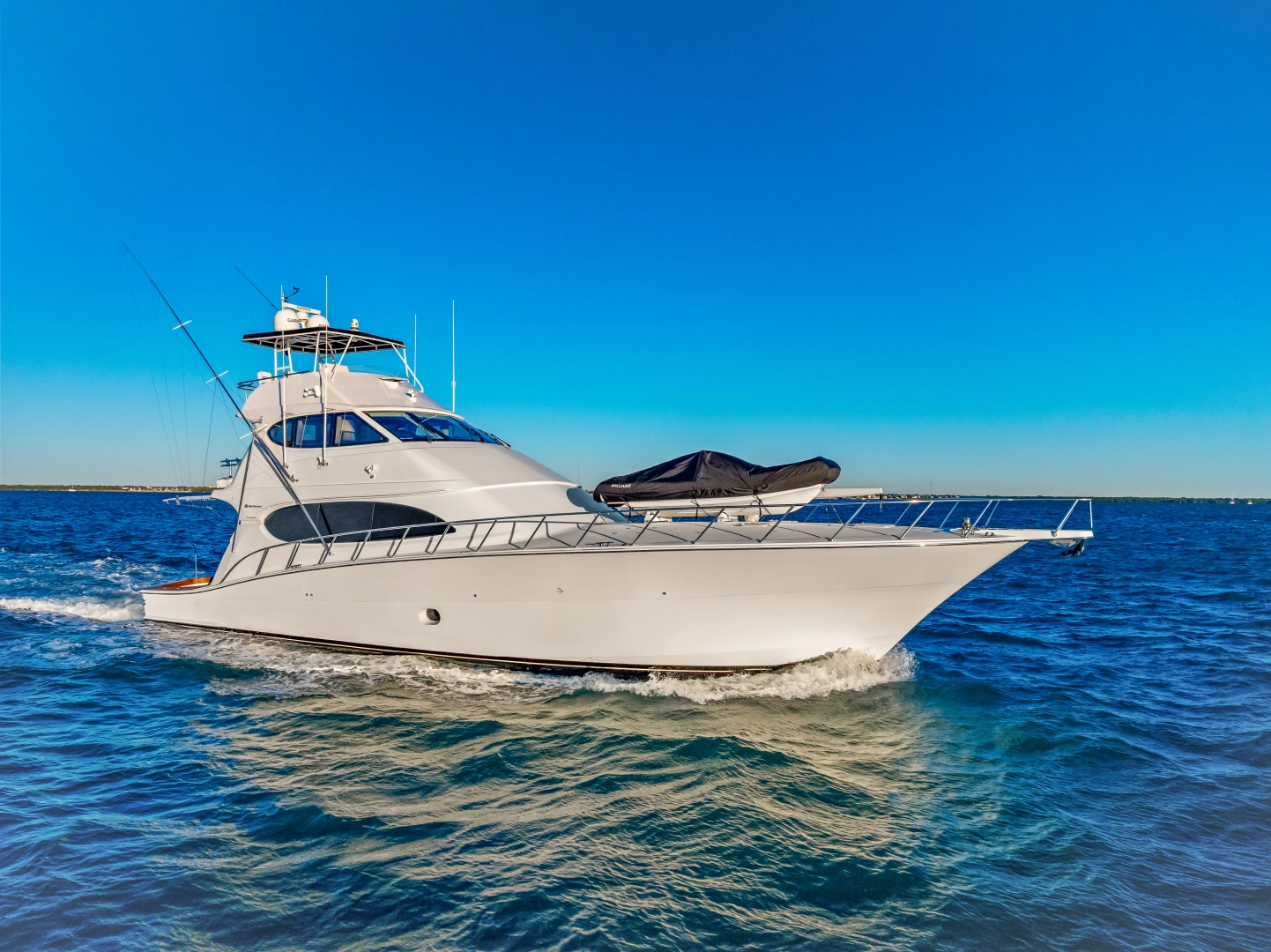 2011 77' Hatteras photo