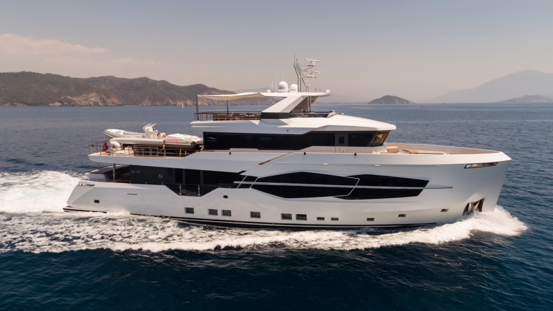 2027 105' Numarine photo