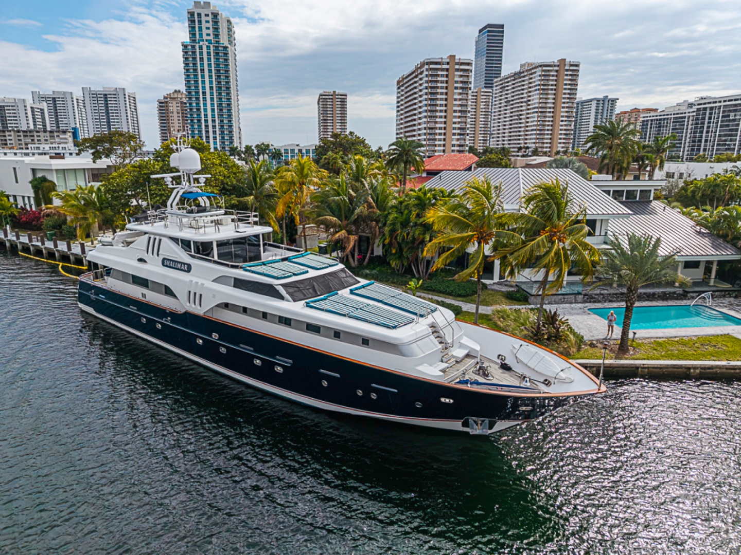1994 118' Benetti photo
