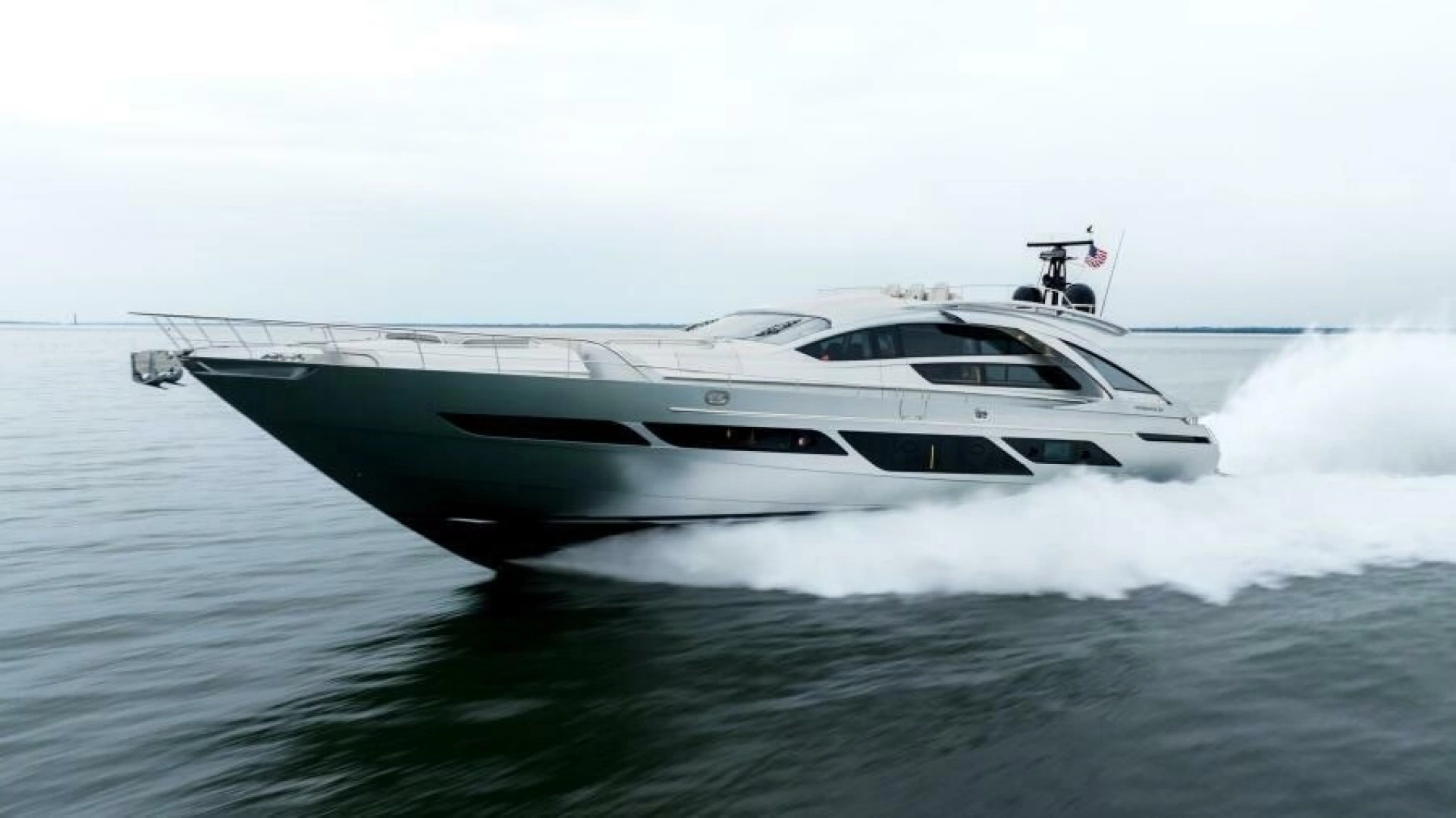 2022 92' Pershing photo