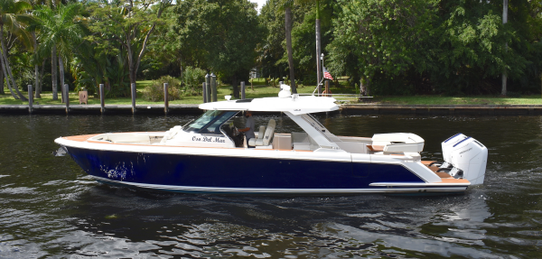 Tiara Yachts 43 LS