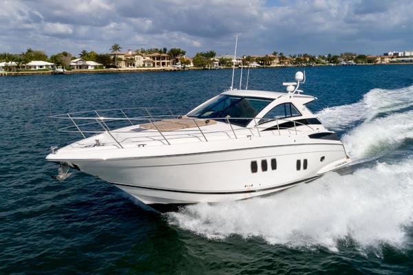 52' 5260 Sport Coupe 2010