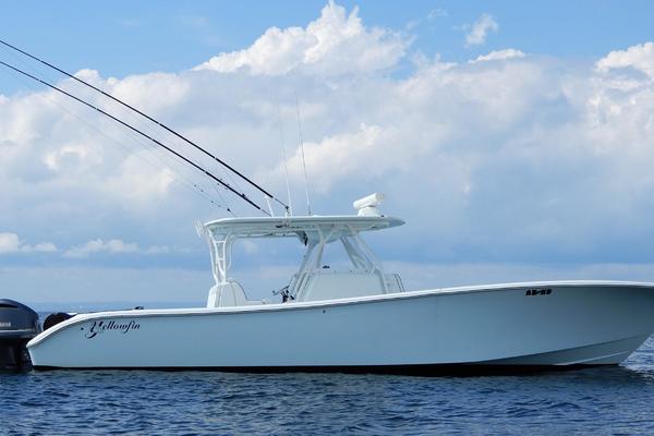 39' Yellowfin 39 2014