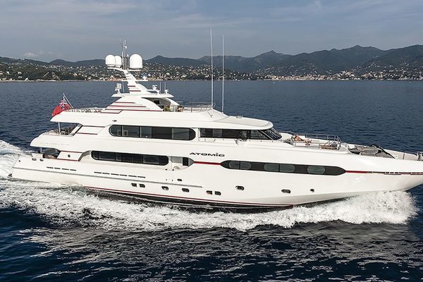 Displacement Yacht Atomic