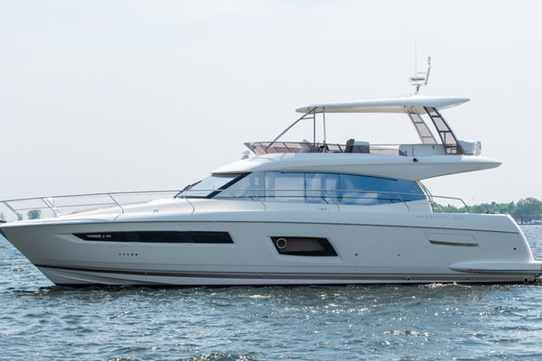55' Prestige 55 Fly Photo of Port Side