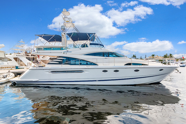 listing for 58' Fairline Squadron photo of 58' Fairline Squadron 2002