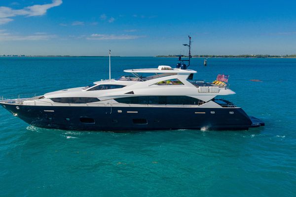 112' Sunseeker 34m Yacht 2011