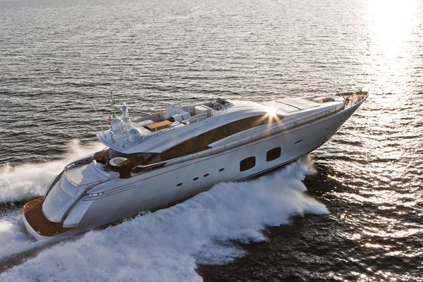 108' Pershing Motoryacht 2011