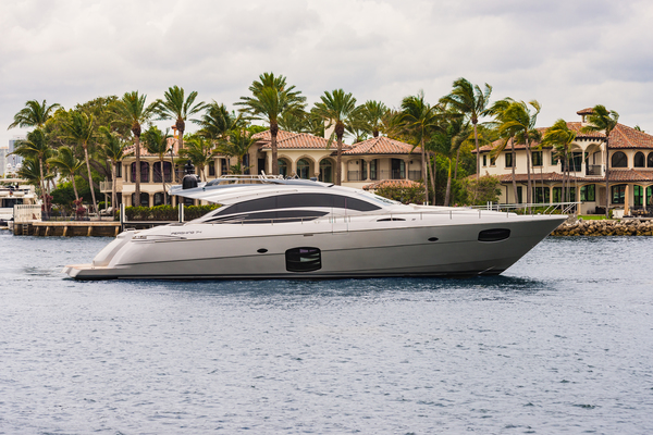 74' Pershing 74 2016