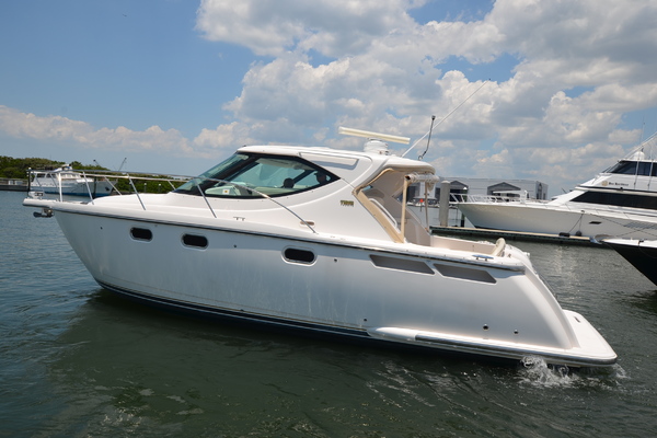 photo of 37' Tiara 35 Sovran 2008