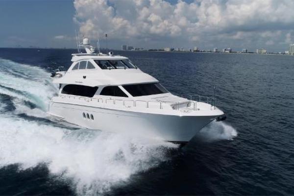 information on Hatteras 72 Motor Yacht photo of 73' Hatteras 72 Motor Yacht 2008