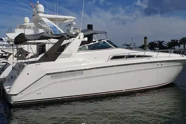 Picture Of: 1993 Sea Ray Sundancer 