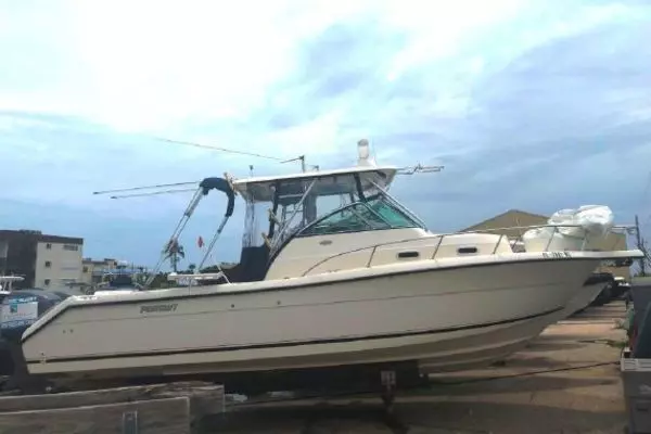 Picture Of: 2003 Pursuit 2870 Walkaround 