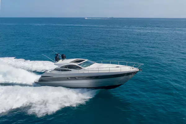 Picture Of: 2004 Pershing Express 