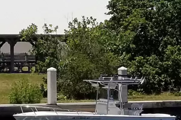 Picture Of: 2006 Albemarle 242 Center Console Good Vibes