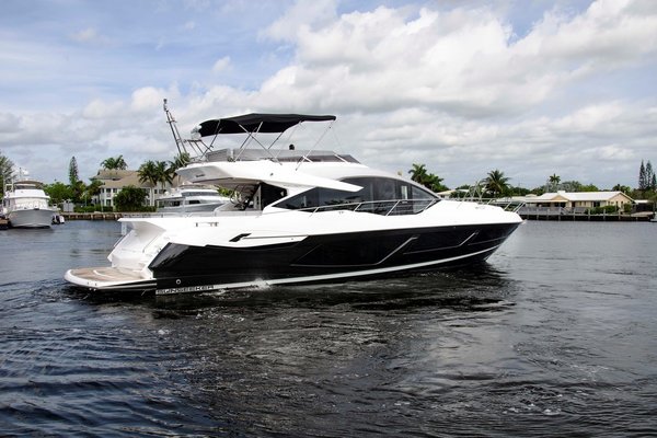2020 Sunseeker SPORT YACHT 74