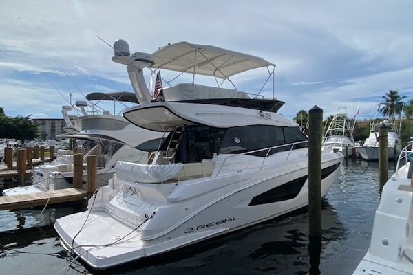 2020 Regal 42 FLY