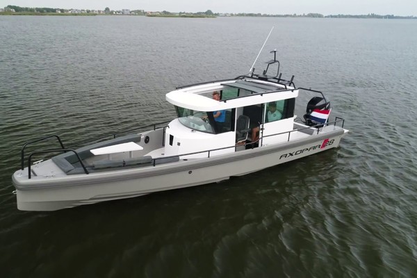 2018 Axopar 28AC Mid Cabin