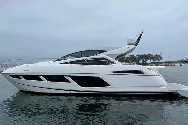 Picture Of: 2015 Sunseeker Predator 