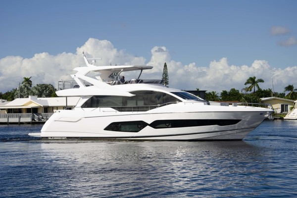 2021 Sunseeker 76 Yacht