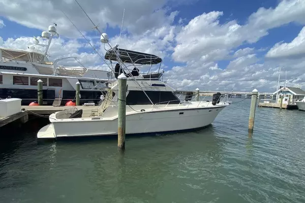 Picture Of: 1986 Hatteras Sport Fish Convertible 