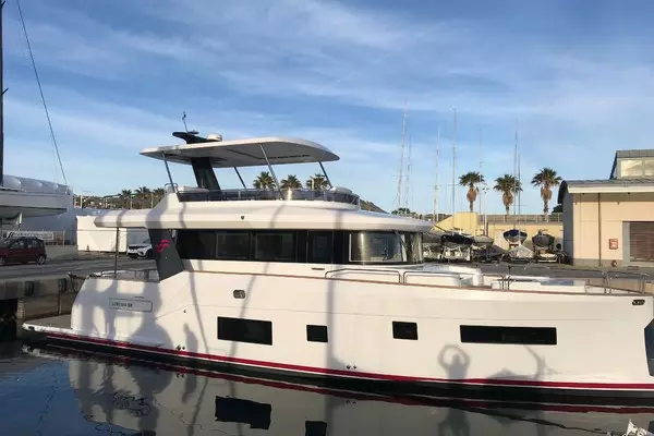 Picture Of: 2019 Sirena 58 Flybridge 