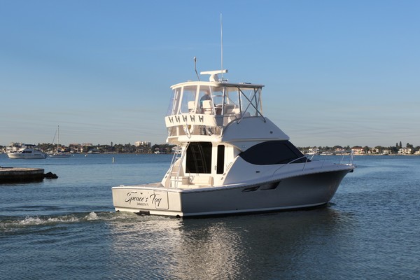 39ft Tiara Yachts 2016 3900 Convertible BoatQuest