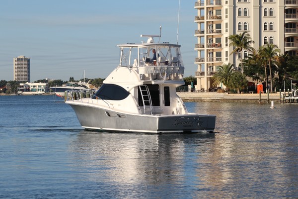 39ft Tiara Yachts 2016 3900 Convertible BoatQuest