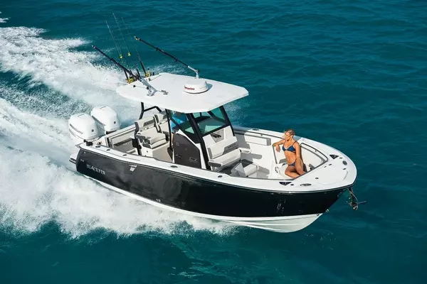 Picture Of: 2022 Blackfin 272 CC 