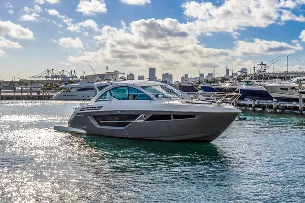 Picture Of: 2019 Cruisers 50 Cantius 