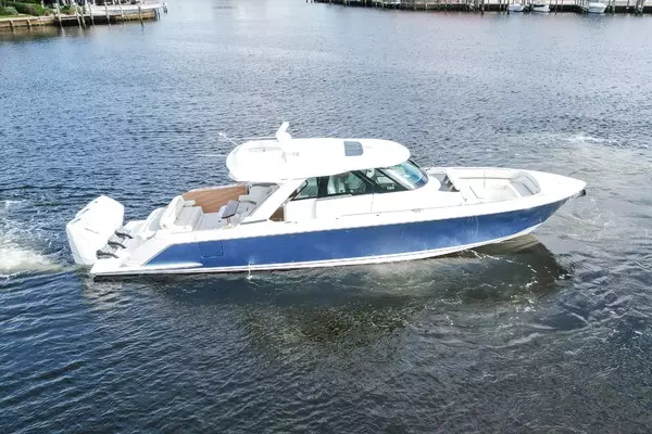 Picture Of: 2022 Tiara Yachts  