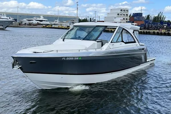 Picture Of: 2021 Formula 380 Super Sport Crossover OB 