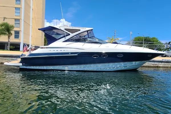 Picture Of: 2007 Regal 4460 Commodore Samira