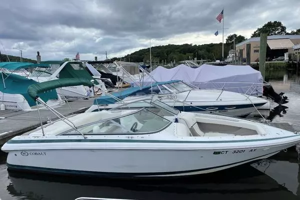 Picture Of: 2001 Cobalt 206 Bowrider 