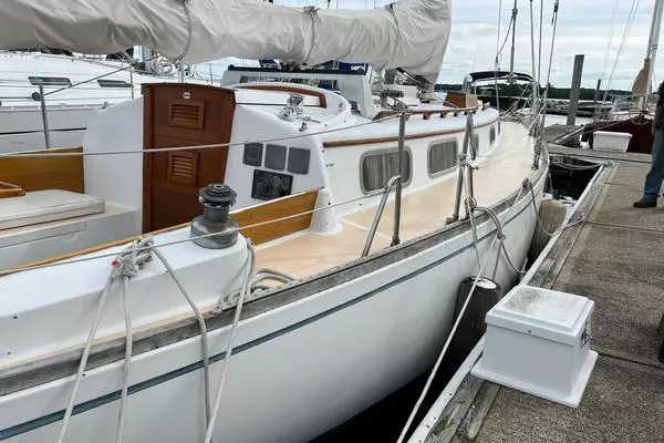 Picture Of: 1982 Bristol 40 Caiden