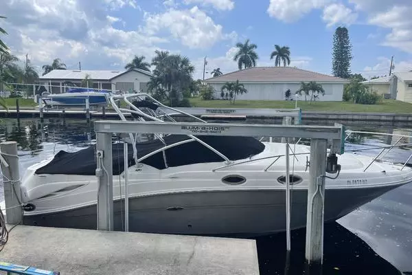 Picture Of: 2006 Sea Ray Amberejack 