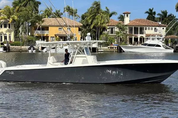 Picture Of: 2018 SeaVee 390Z Sea Four