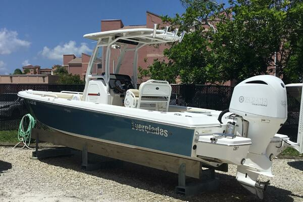 Picture Of: 2016 Everglades 243CC 