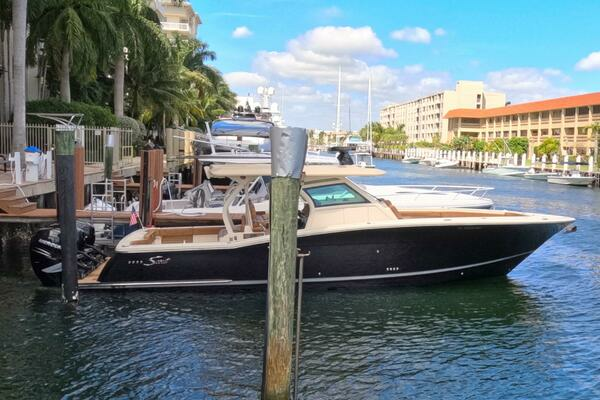 Picture Of: 2018 Scout 380 LXF 