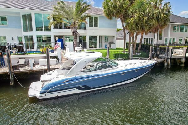 Picture Of: 2019 Formula 400 Super Sport 