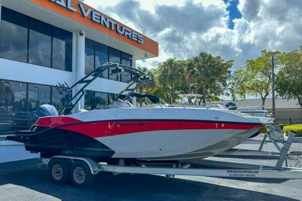 Picture Of: 2024 Starcraft SVX 231 OB DH 