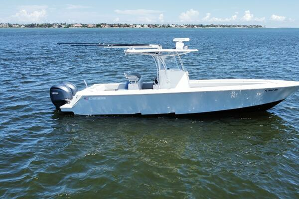 Picture Of: 2018 Contender 32 ST 