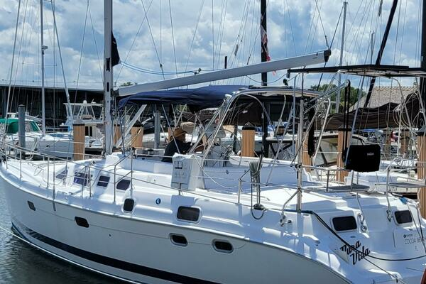 Picture Of: 2002 Hunter 450 PURA VIDA