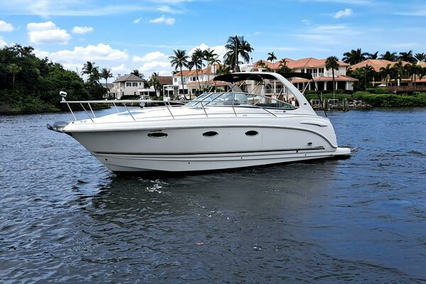 Picture Of: 2005 Chaparral 330 Signature Cruiser 